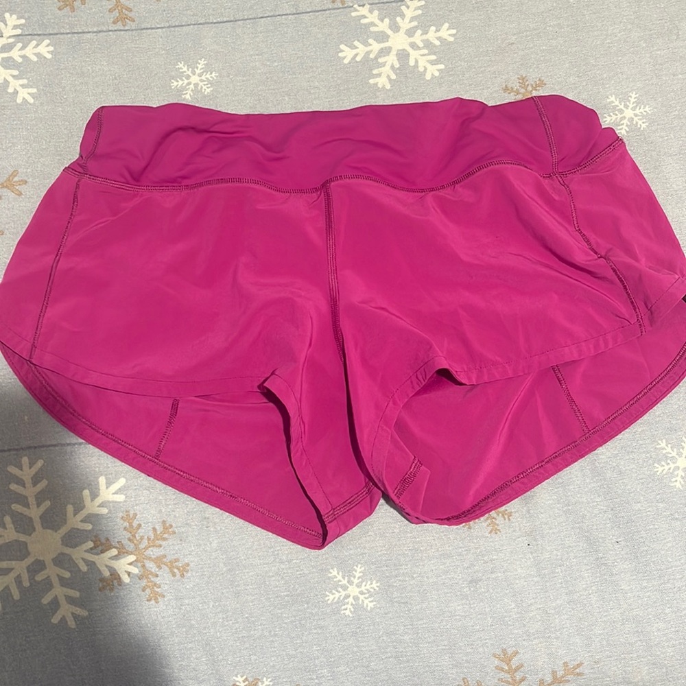 Lululemon speed up shorts size 8 2.5 length!!